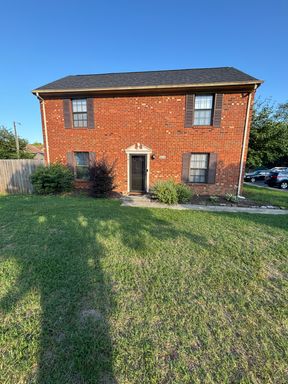 Charming 3Bedroom 1.5 Bathroom Townhome Located in Newport News VA – photo 1