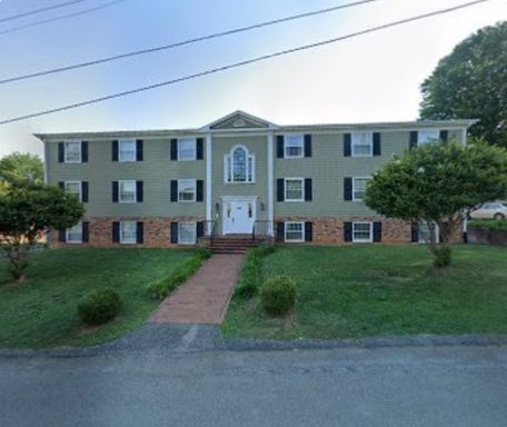 New Listing! – photo 1