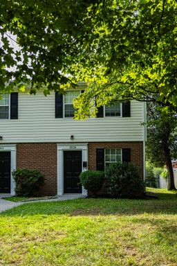 New Listing! – photo 1