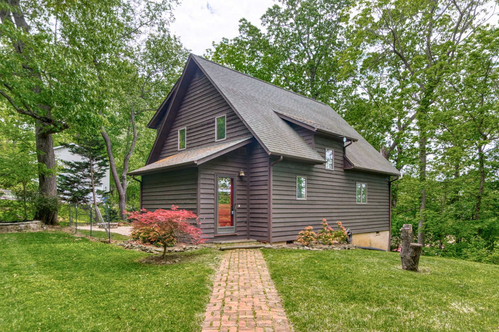 Blacksburg House: 1802 Shelor Lane