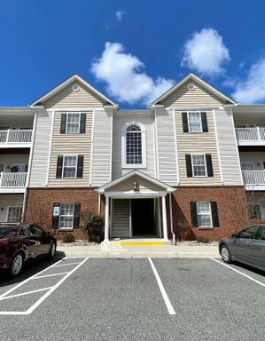 3 Bedroom 2 Bathroom Cornerstone Apartment – photo 1