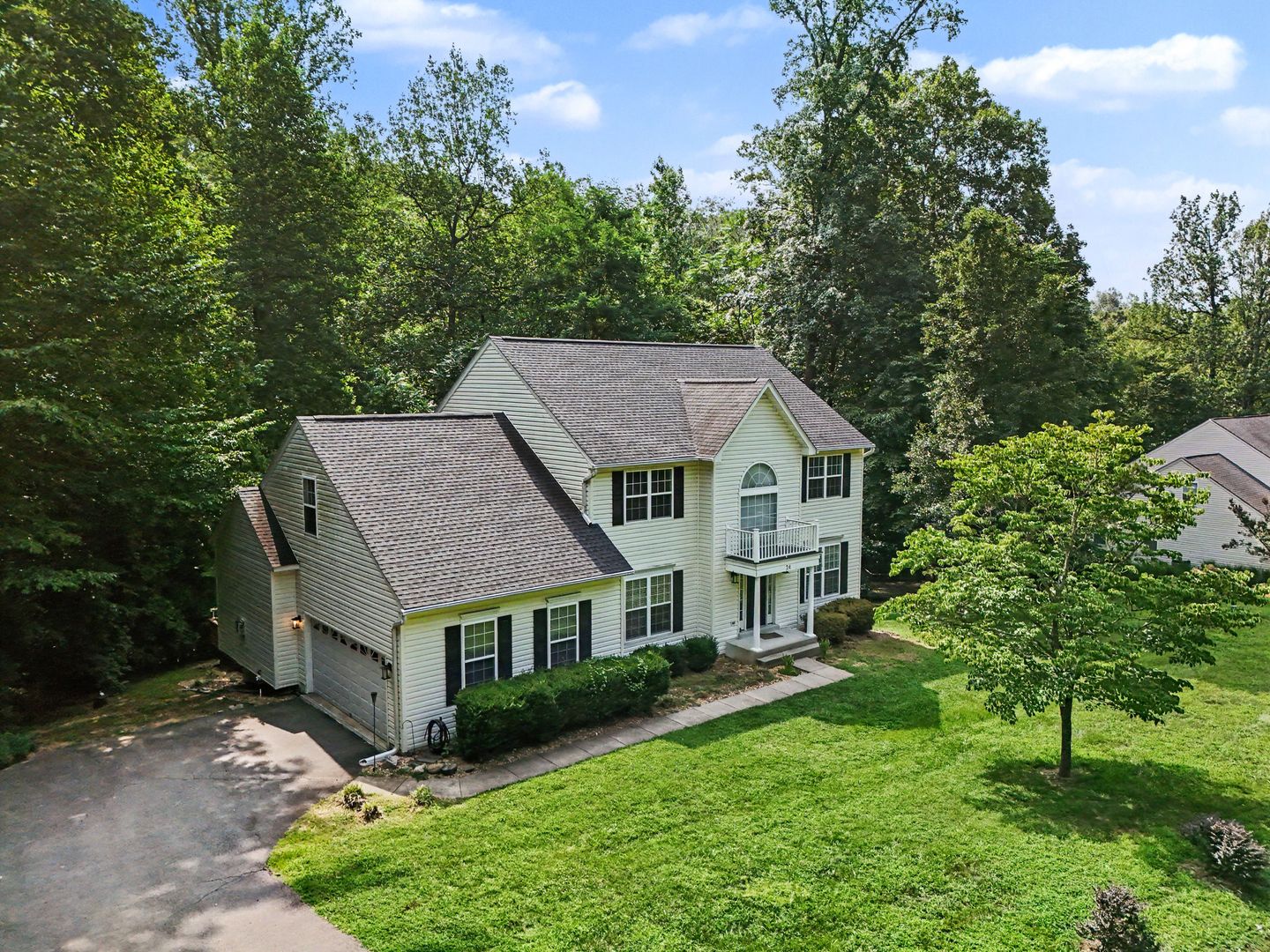 24 Crestwood Ln 7 of 12