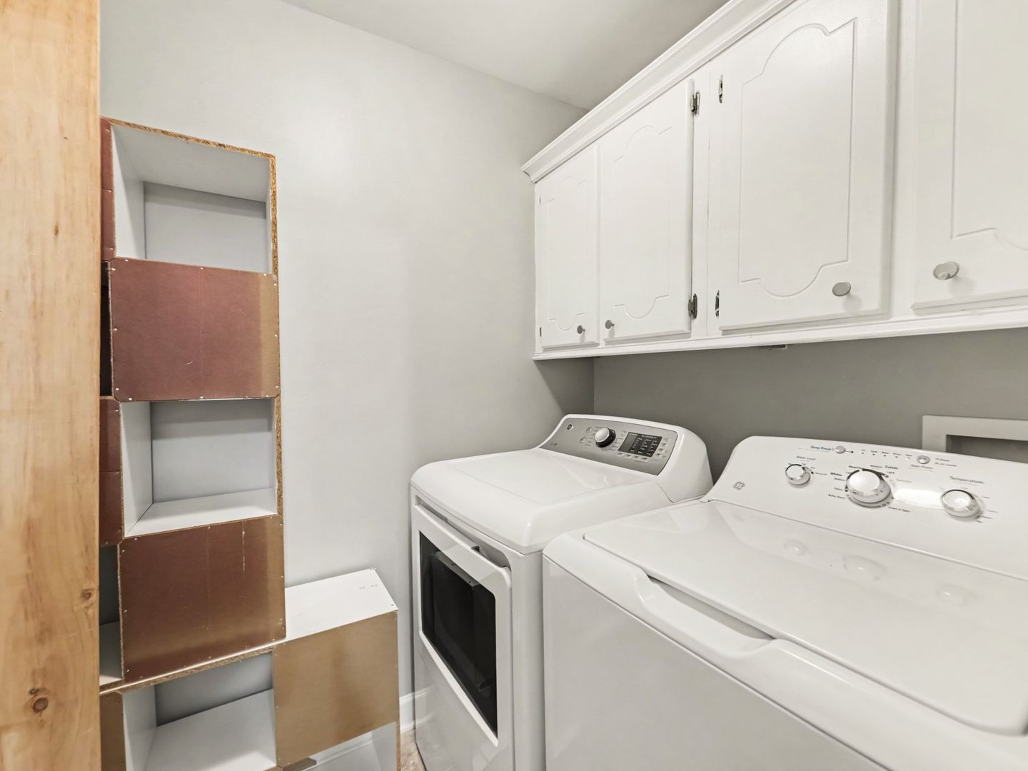 Laundry room at 242 5th Str