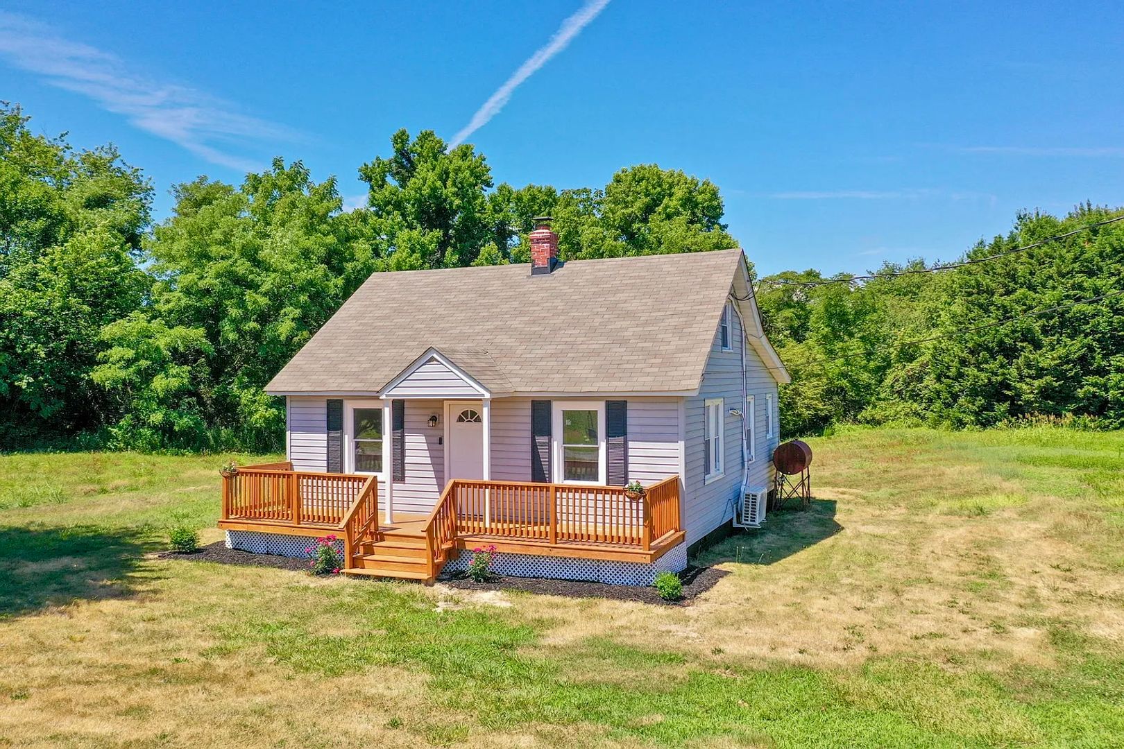 Heathesville House: 2302 Lighthouse View Dr