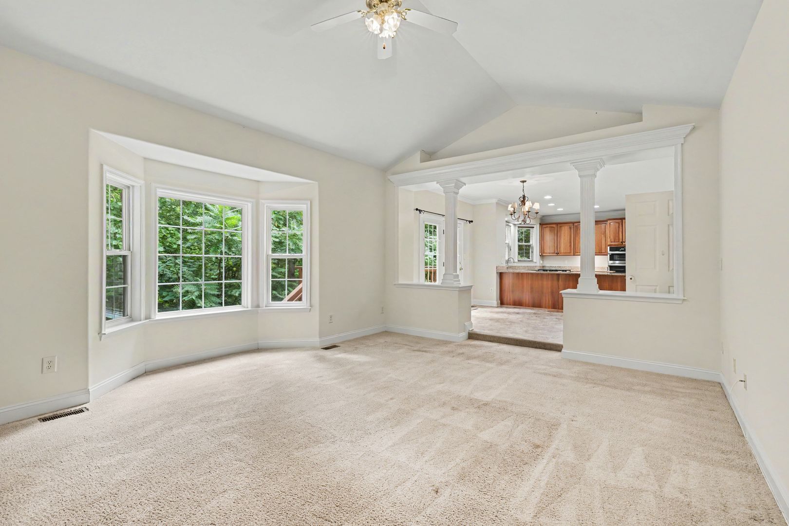 24 Crestwood Ln 8 of 12