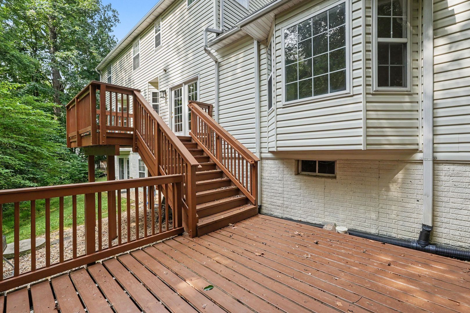 24 Crestwood Ln 2 of 12