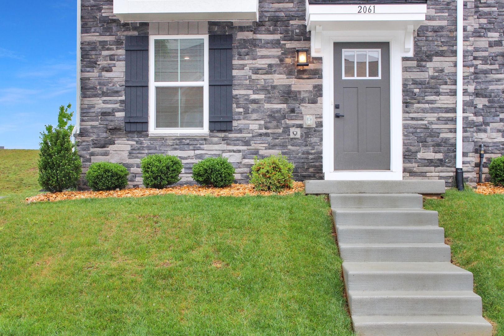 Lockwood Dr 2061 3 of 12