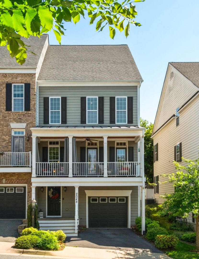 Charlottesville House: 2048 Avinity Loop