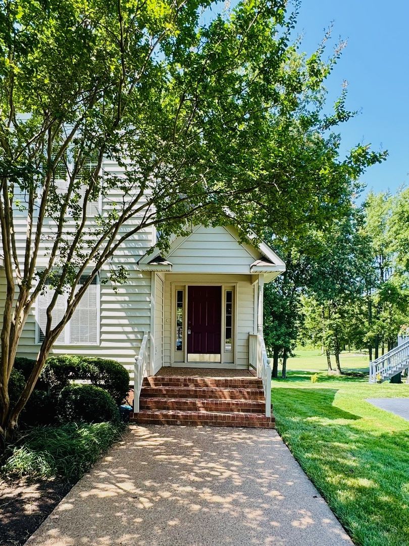 Glen Allen House: 616 Virginia Center Parkway