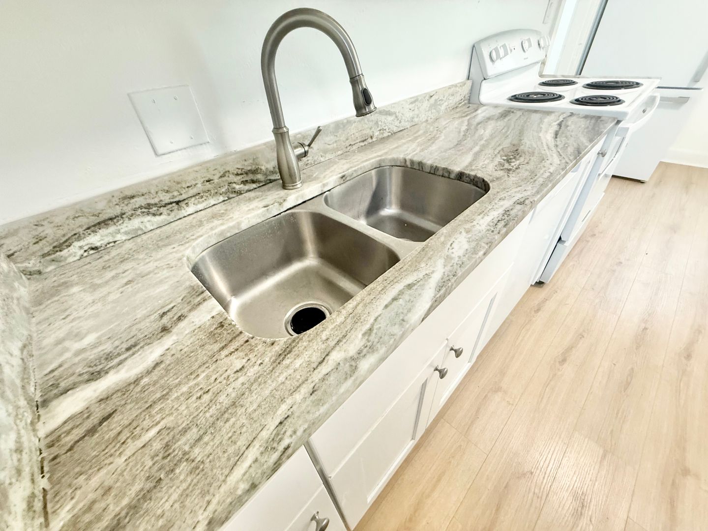 Norfolk House: 829 43rd Street