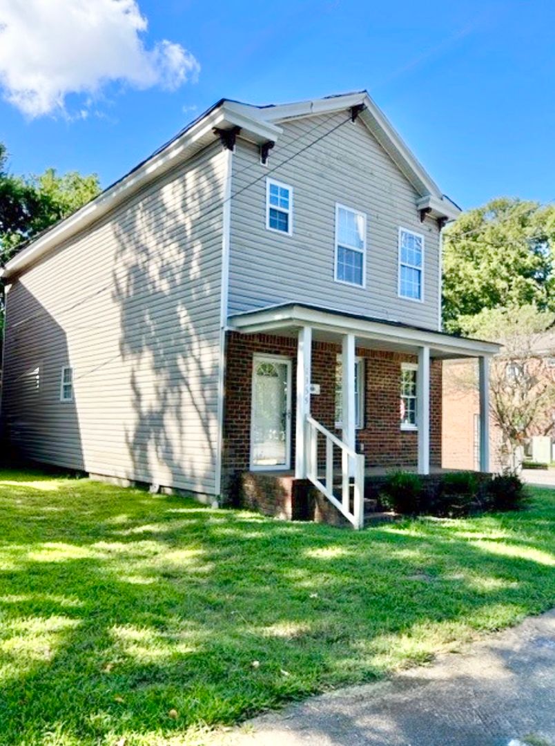 Norfolk House: 1359 W 40th Street