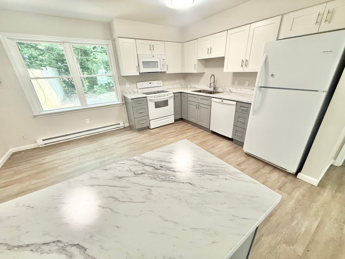 Norfolk Apartment: 1820 Parkview Avenue