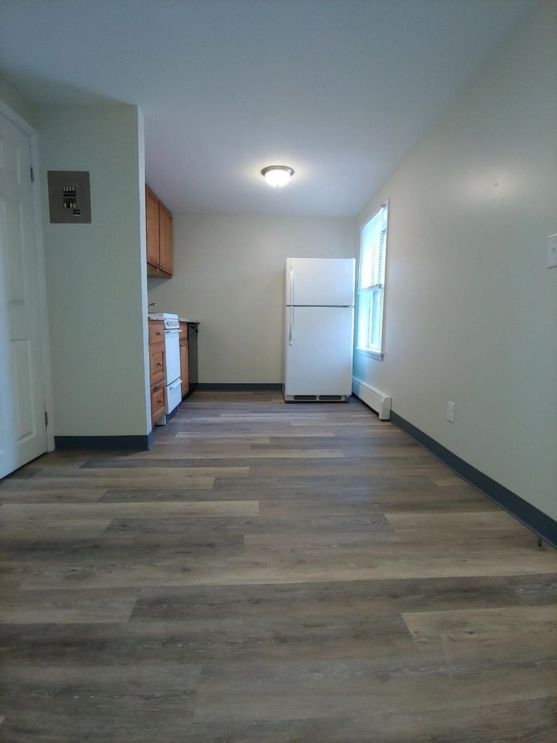 Winooski Apartment: 61 East Allen Street