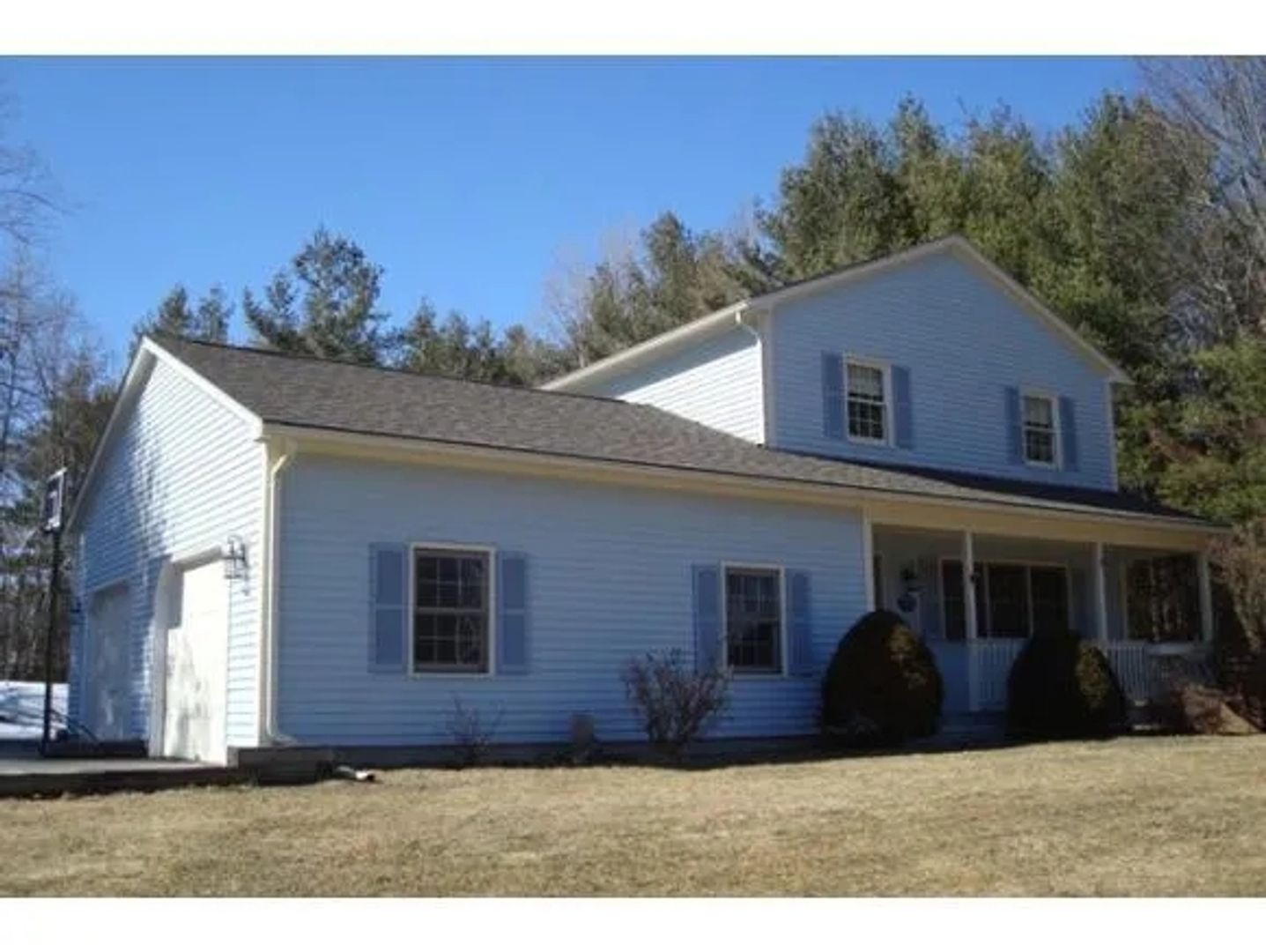 Essex Junction House: 54 Browns River Road