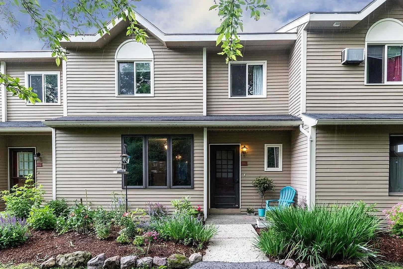 South Burlington Townhome: N6 Stonehedge Drive