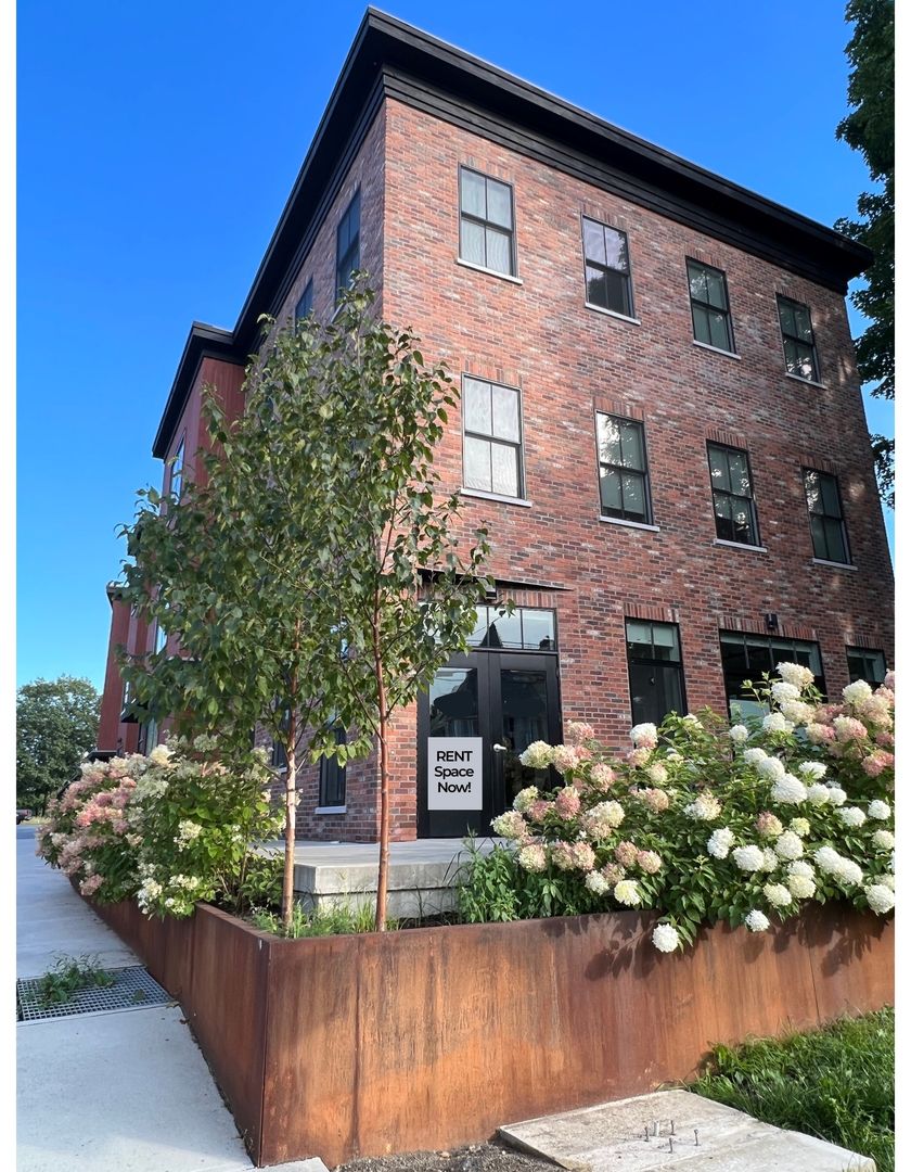 Richmond Apartment: 74 Jolina Court - Apt 307