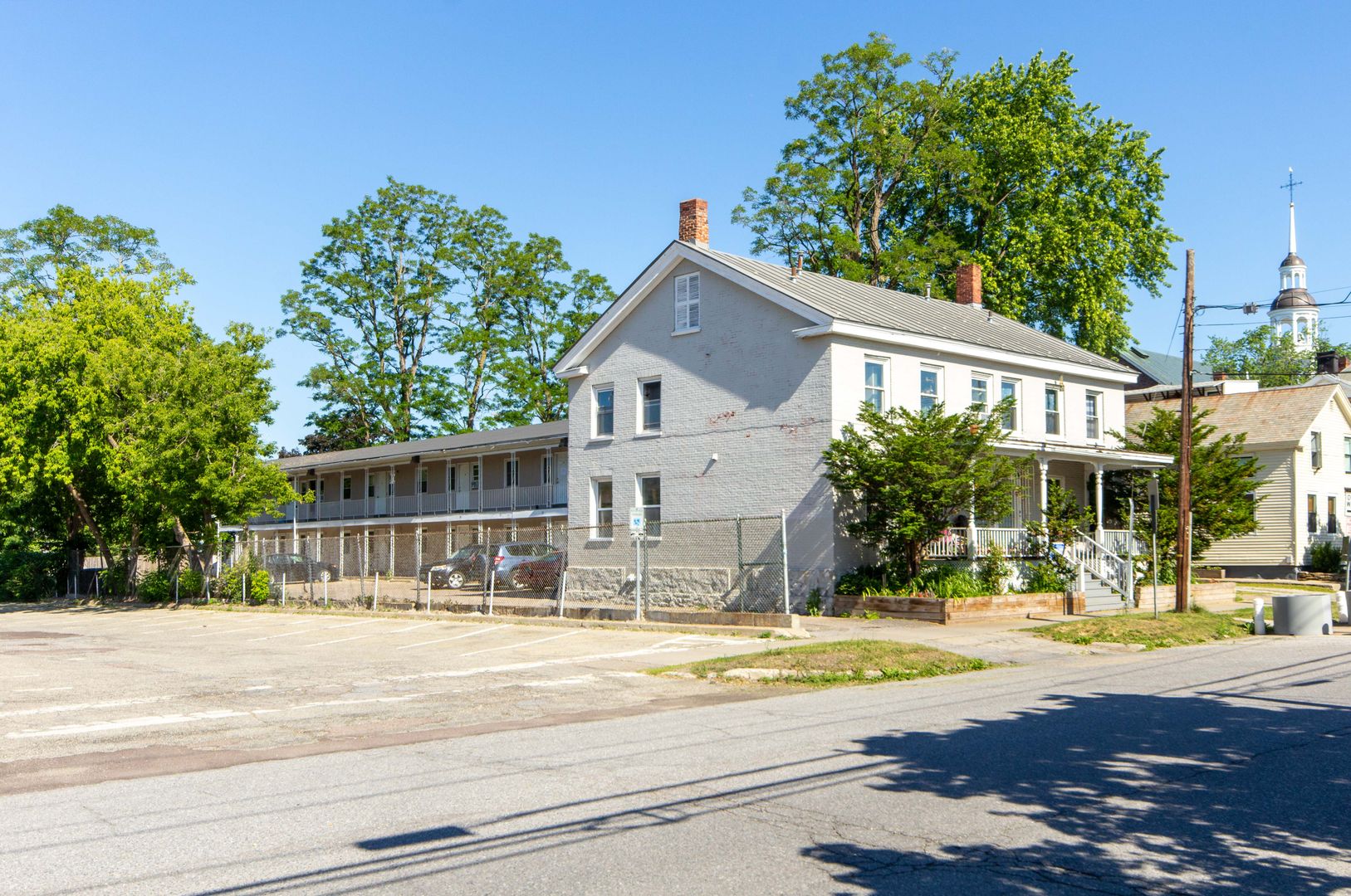 Burlington Apartment: 61 Elmwood Avenue