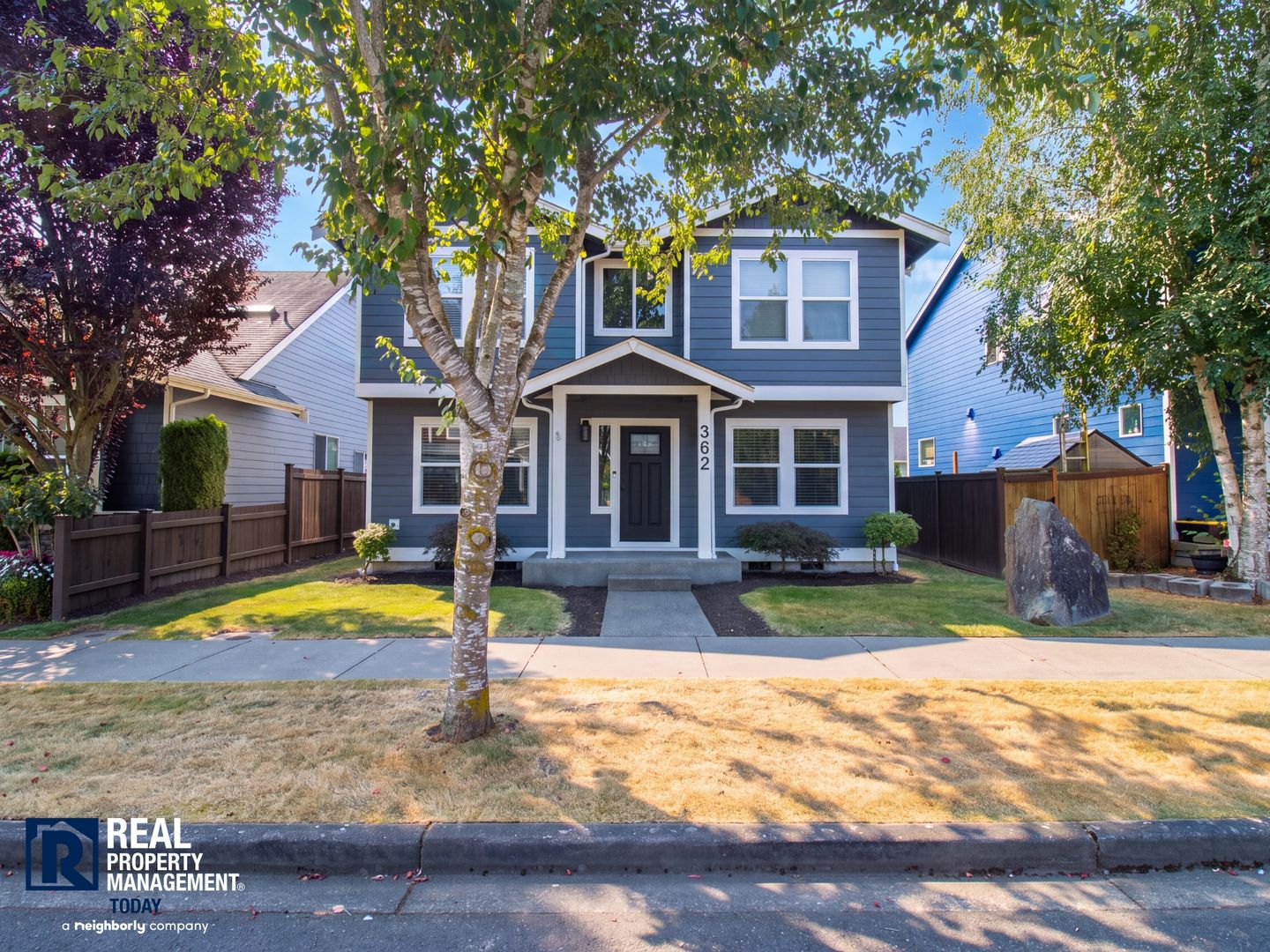 Enumclaw House: 362 Bondgard Ave East