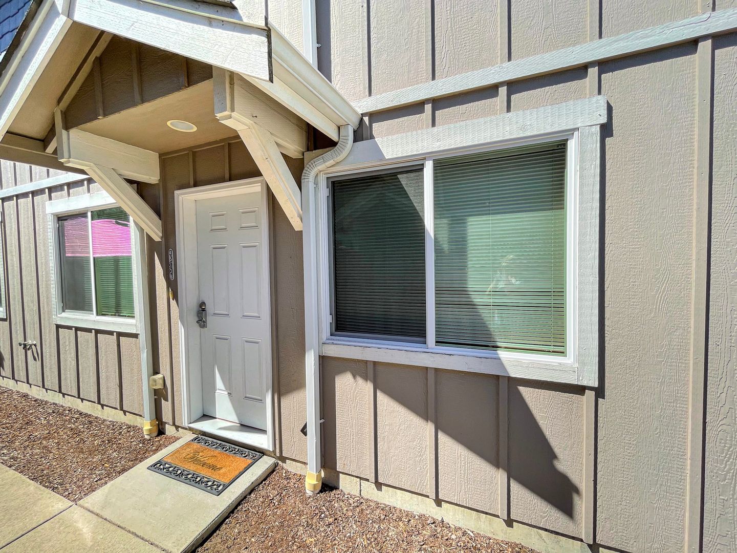 Tacoma Apartment: 4523 S Junett St