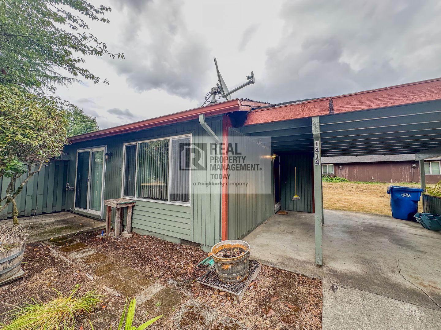 Lacey Apartment: 1408-1414 Josephine Ct SE