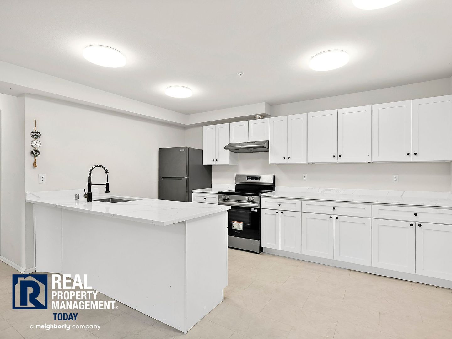 Tacoma Apartment: 7843 Pacific Ave