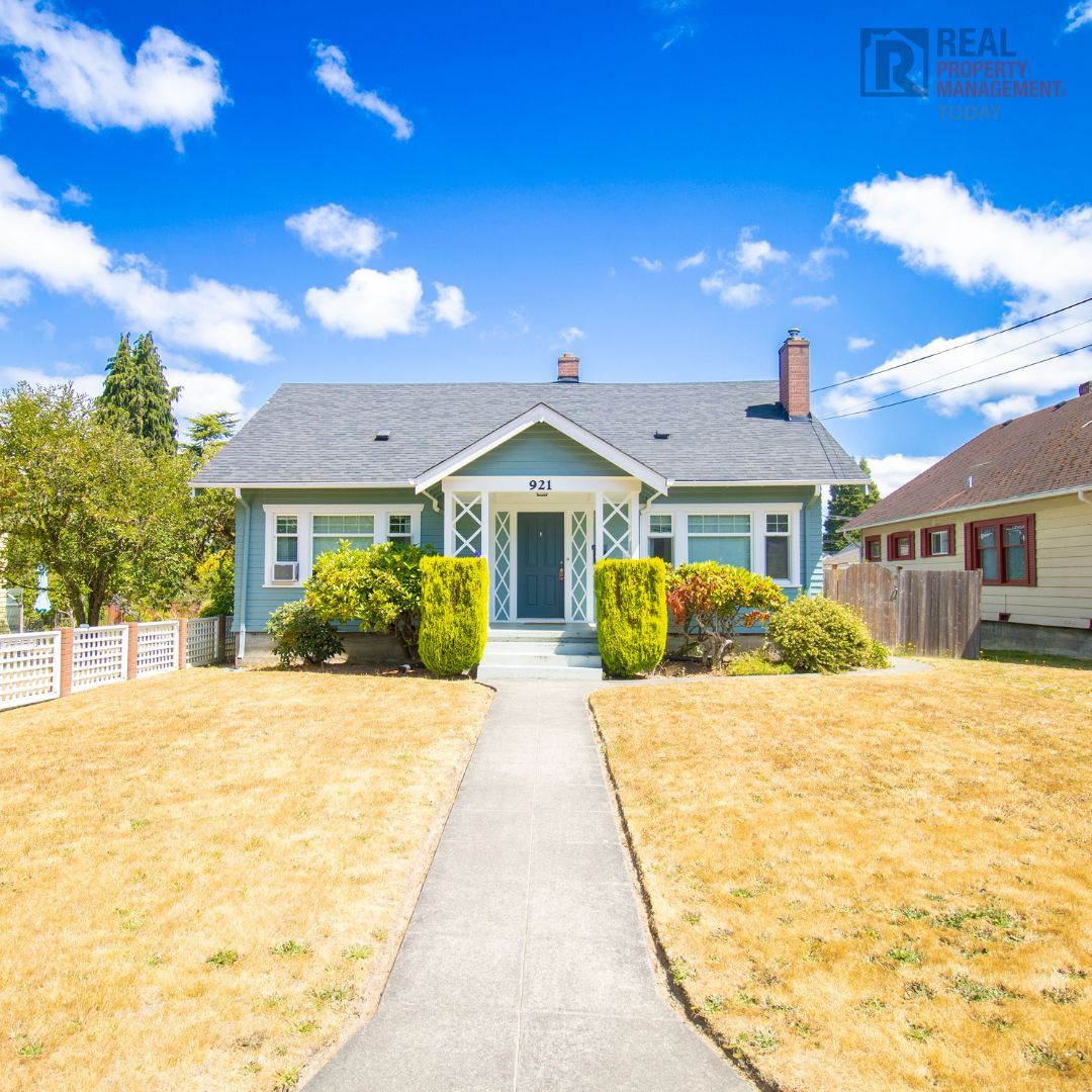 Tacoma Apartment: 921 North Alder St