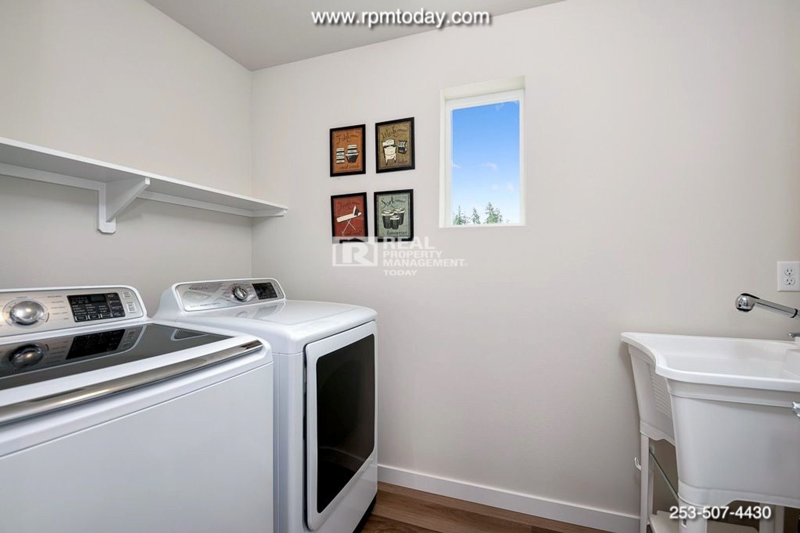 Auburn House: 5656 S 302nd St