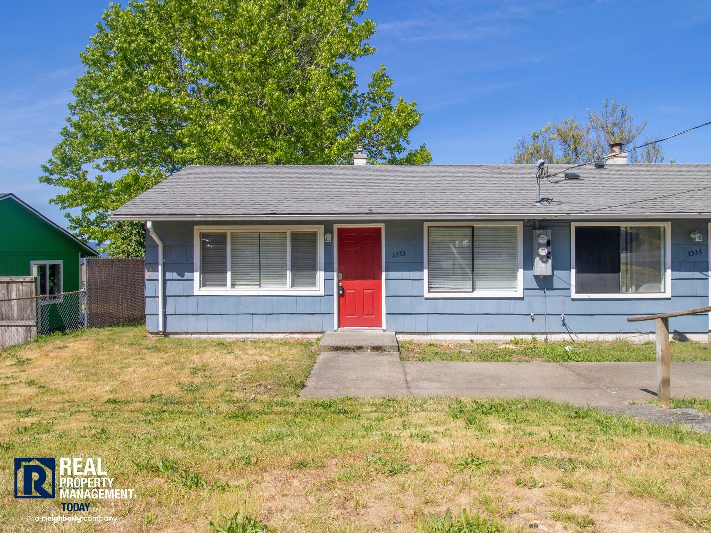 Bremerton Townhome: 3333/3335 Ward Ave