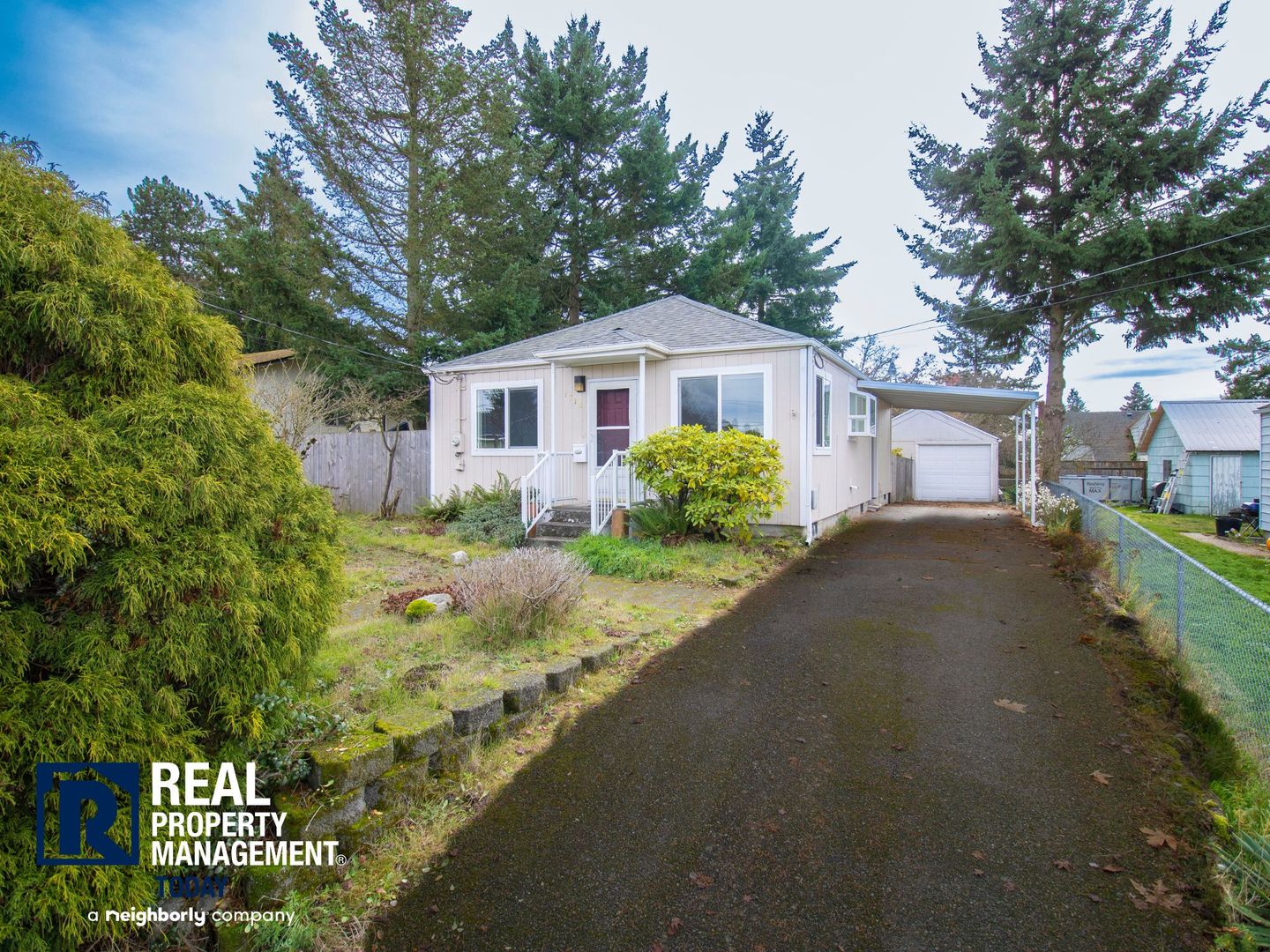 Tacoma House: 1712 S 39th St