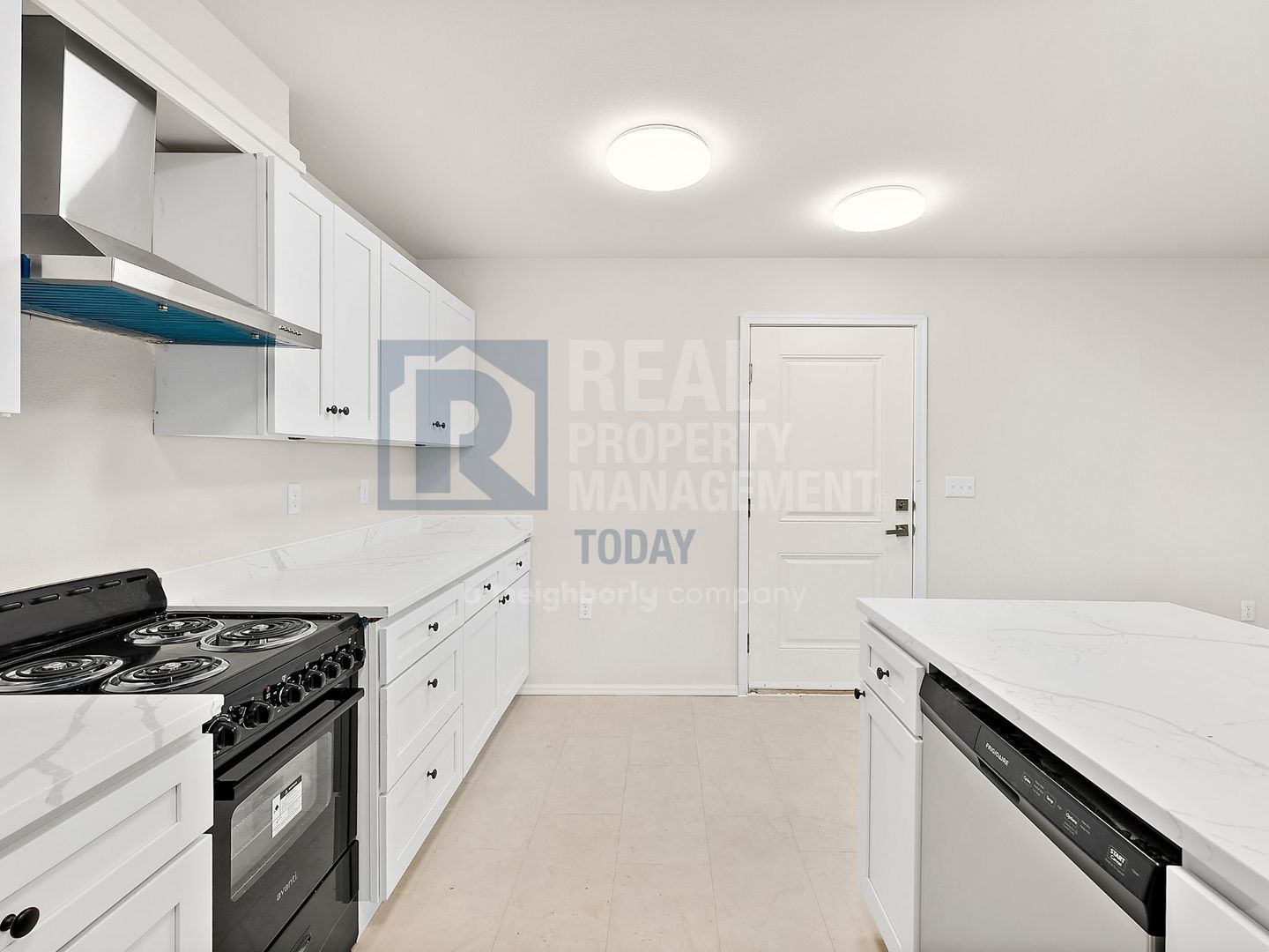 Tacoma Apartment: 7843 Pacific Ave