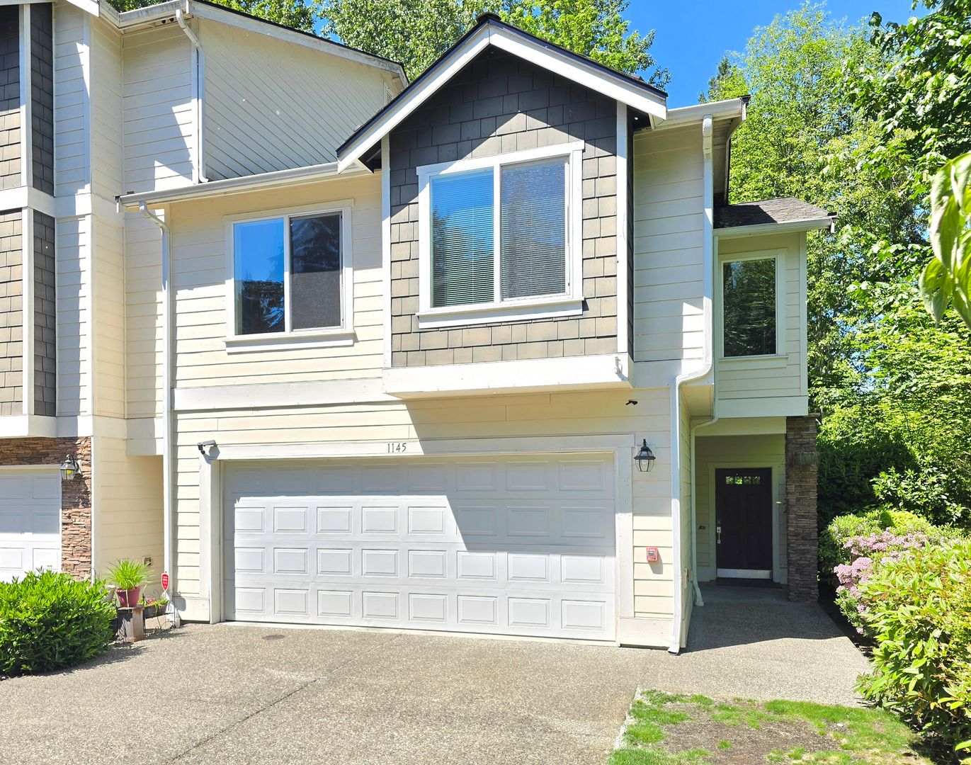 Bothell Townhome: 1145 215th PL SE