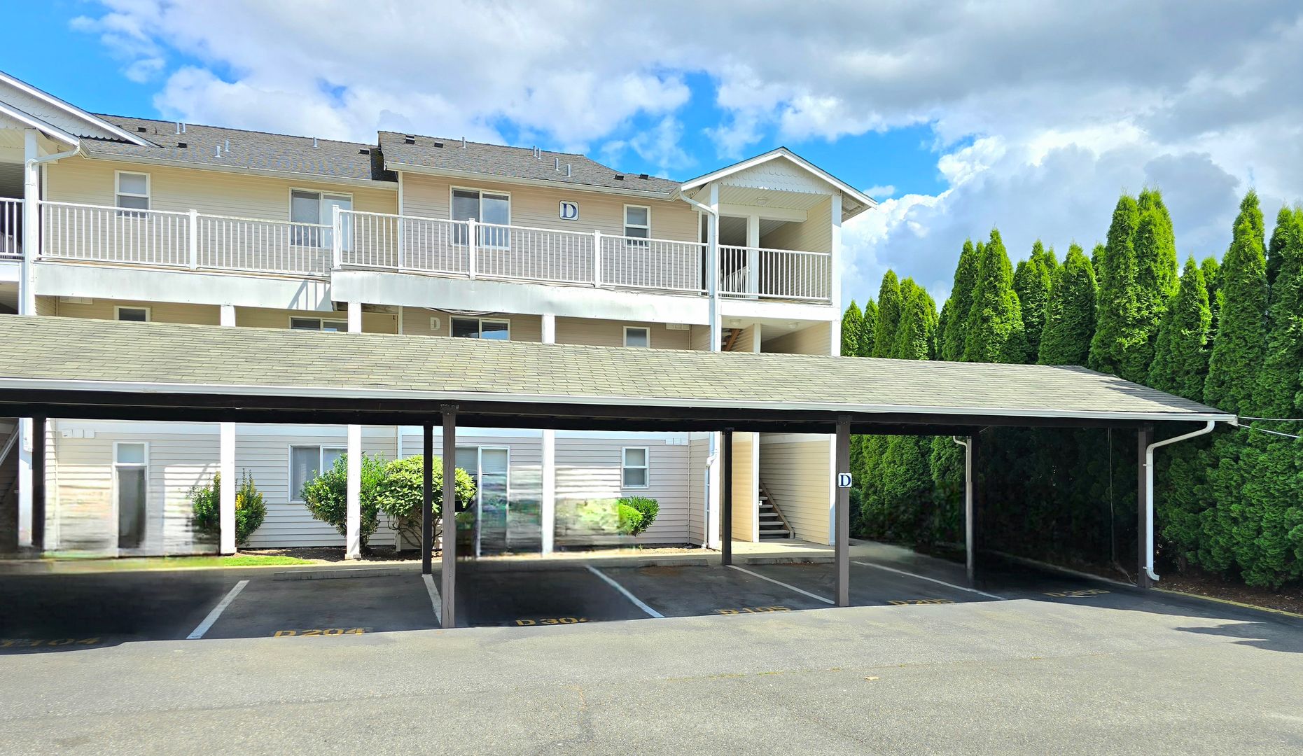 Marysville Apartment: 11811 State Ave