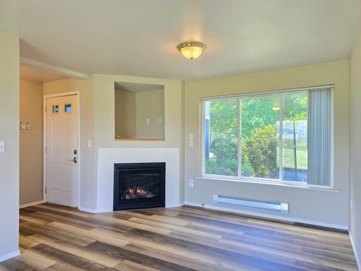 Move-In Ready 2-Bedroom Townhome in Monroe – Apply Today! – photo 1
