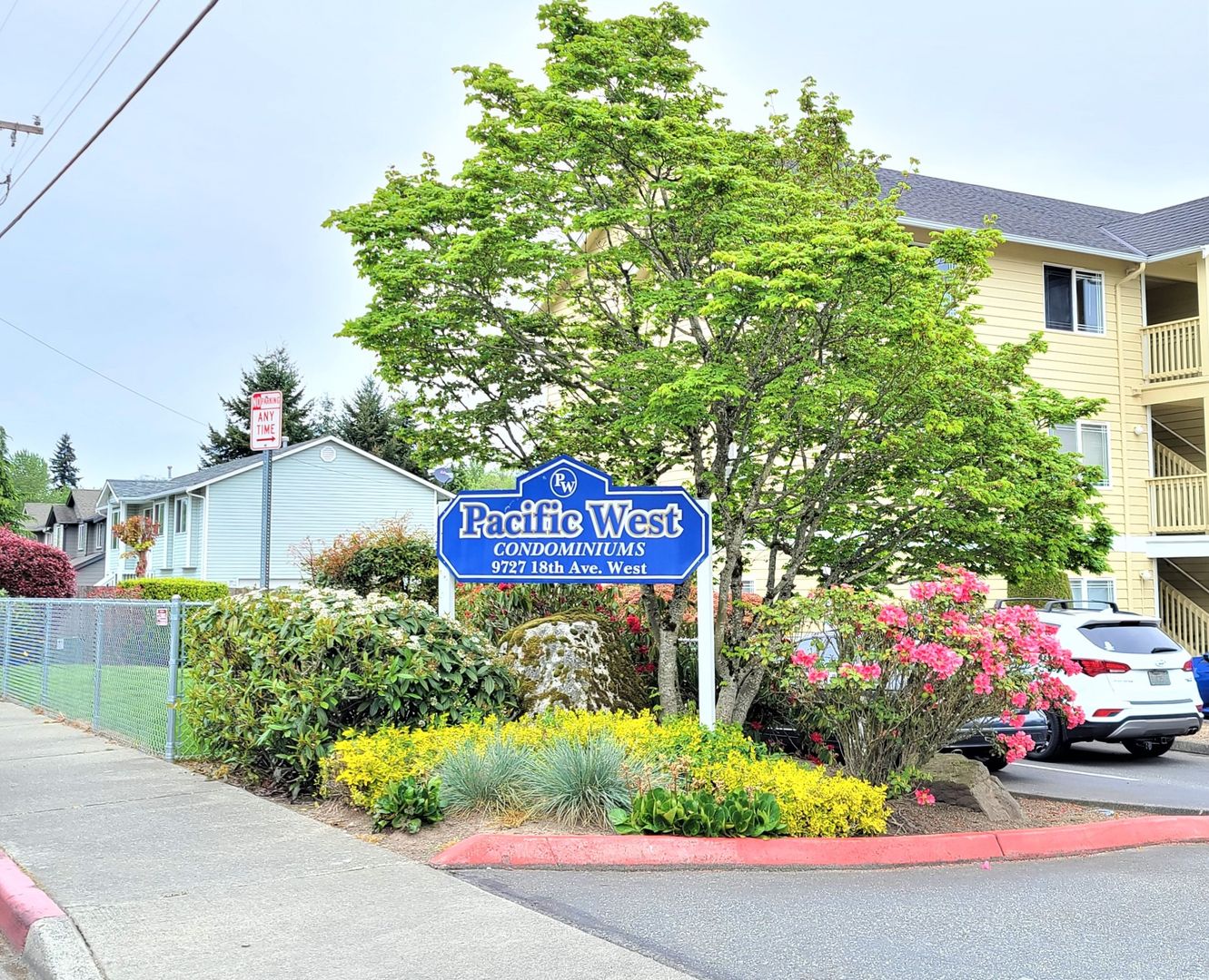 Everett House: 9727 18th Ave W Unit B-103