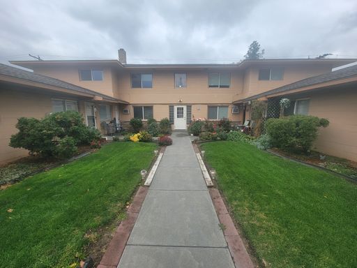 *MOVE IN SPECIAL - FIRST MONTH'S RENT FREE* Convenient Pasco Living – 2 Bed, 1 Bath Apartment – photo 1