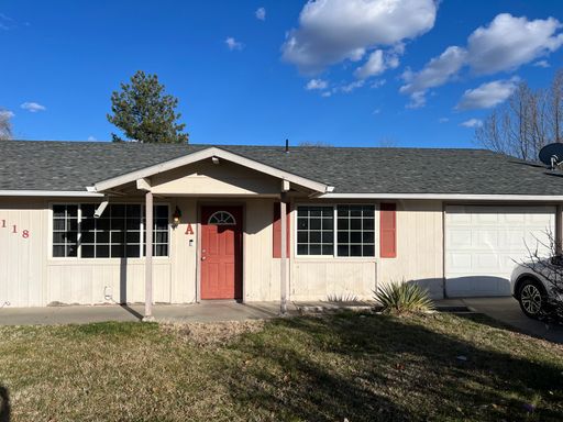 Comfortable & Convenient Duplex in Kennewick – photo 1