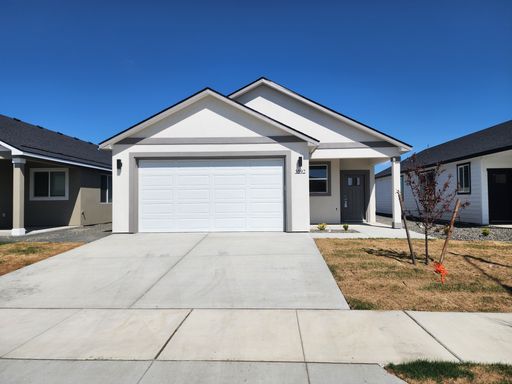 Beautiful Home in South Richland – photo 1