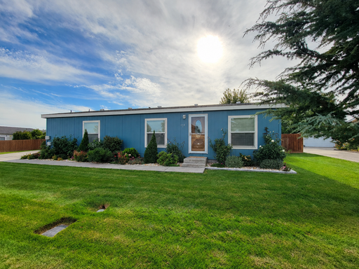 Cute Home with Convenient Access to Major Highways – photo 1