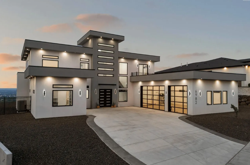 New Construction Luxury Hillside Retreat Featuring Balcony Views & Butler’s Kitchen – photo 1