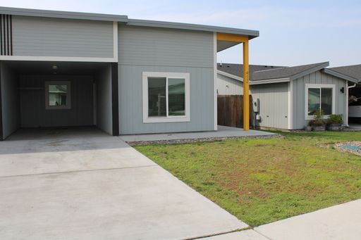 Cute Duplex in East Pasco – photo 1
