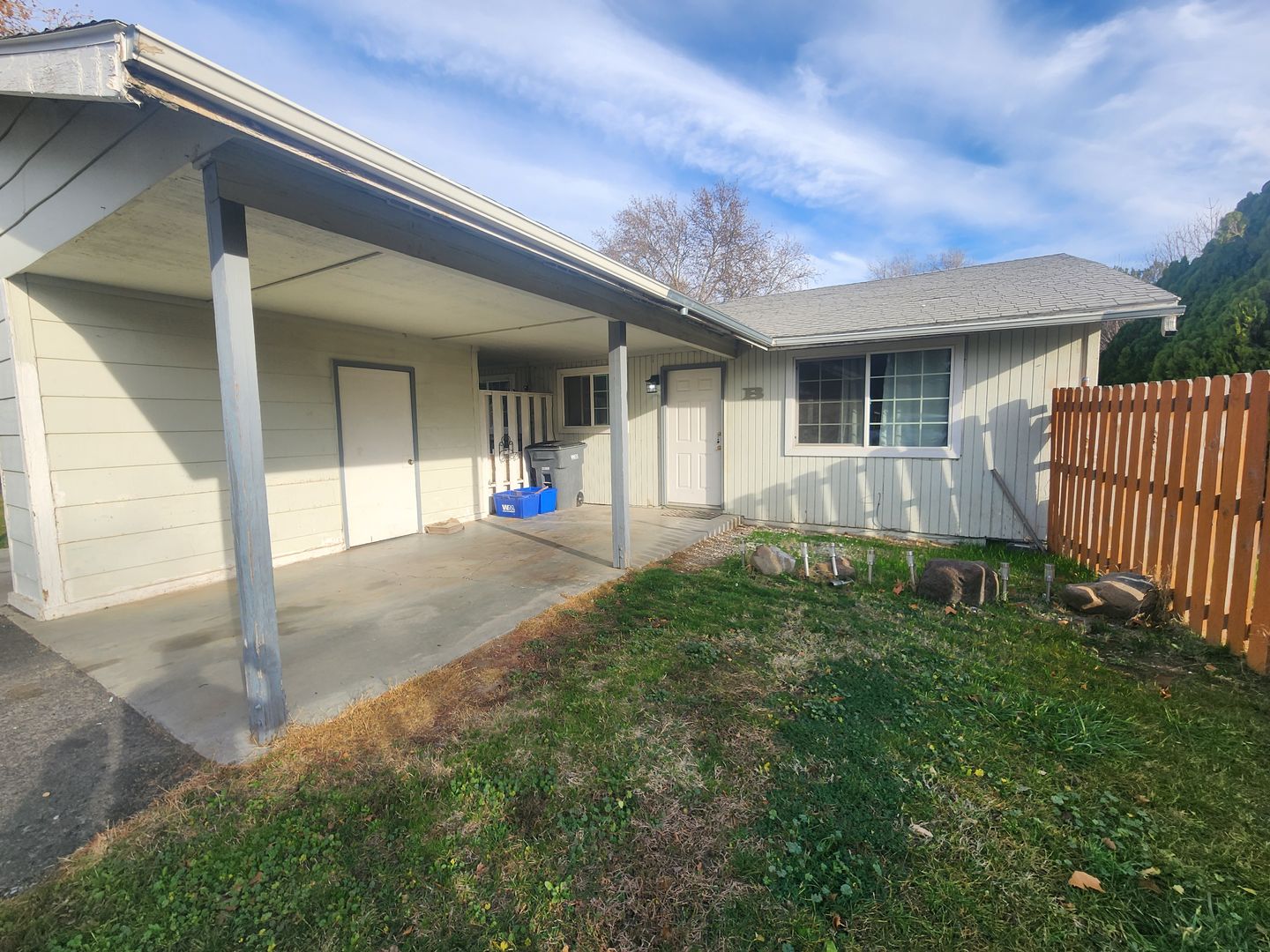 kennewick House: 2213 west 12th Ave