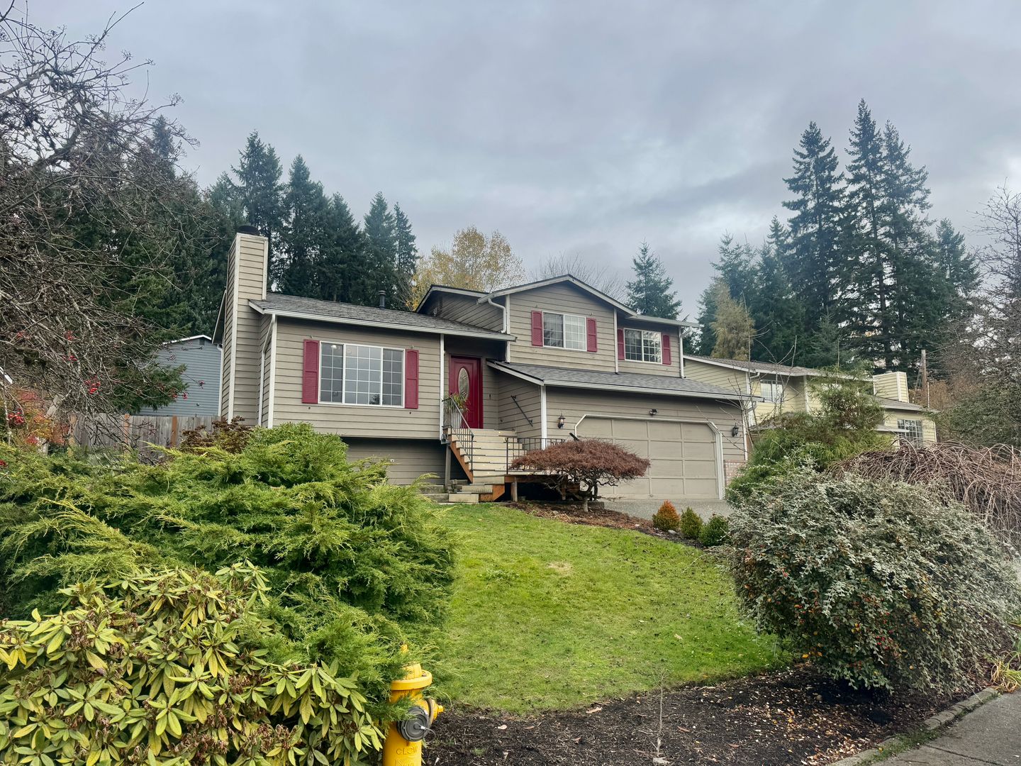 Lynnwood House: 20811 14th PL W