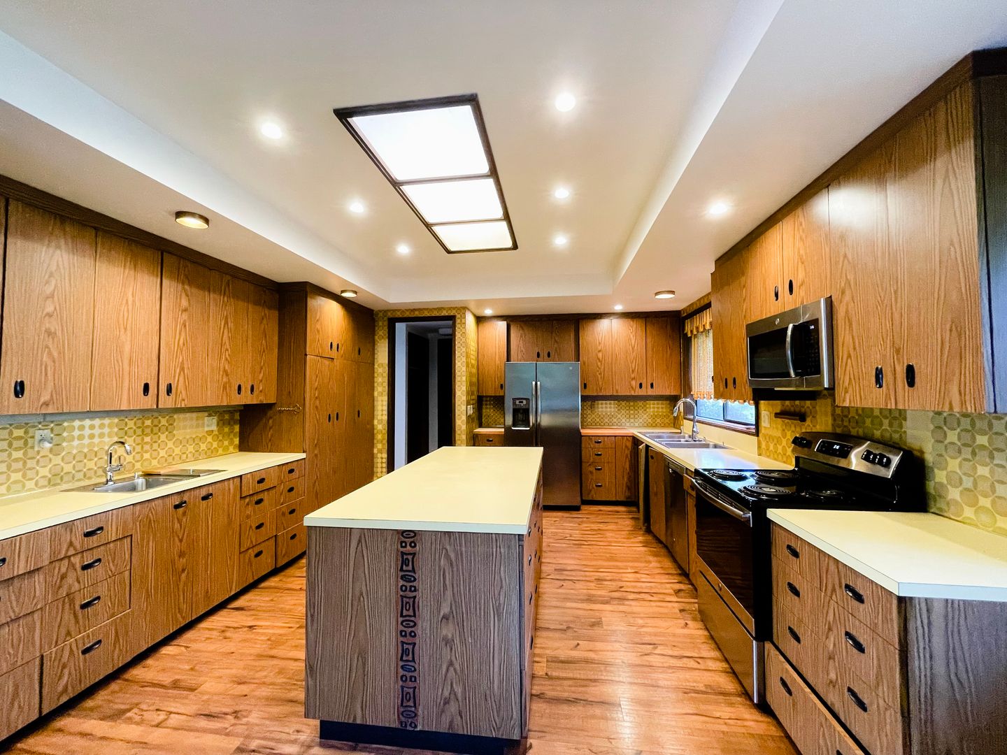 Bellevue House: 11105 SE 59th St