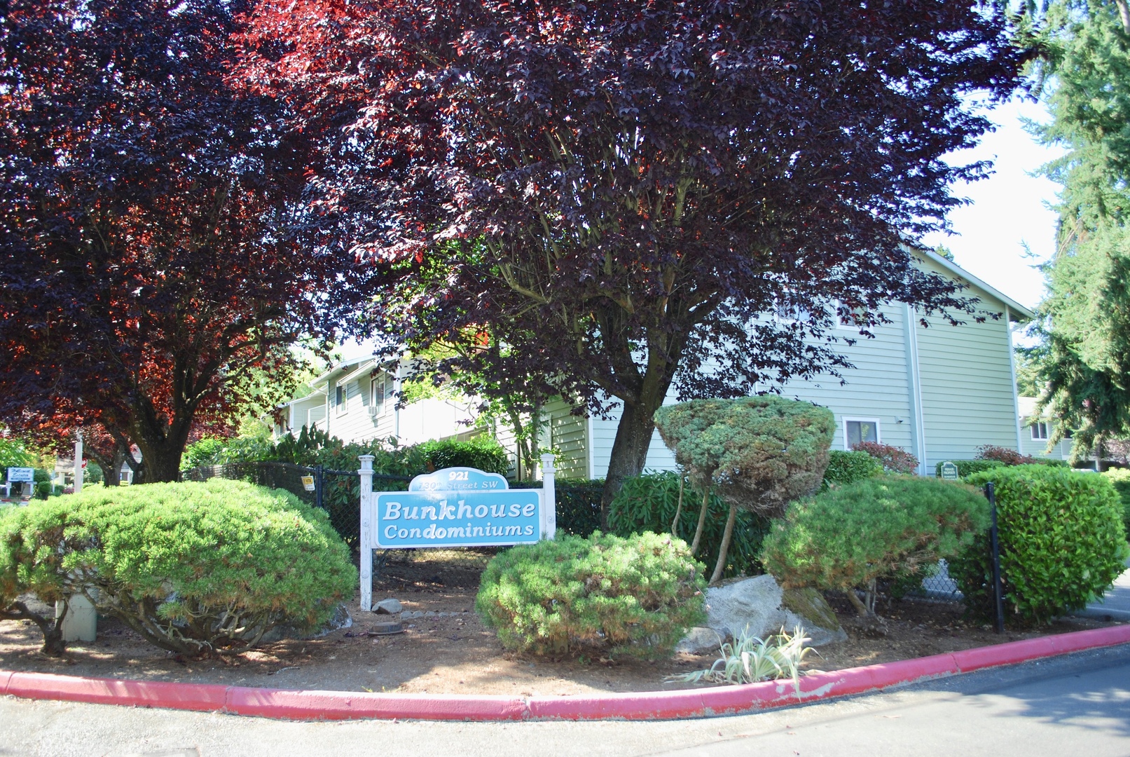 Everett Condo: 921 130th St SW #A101