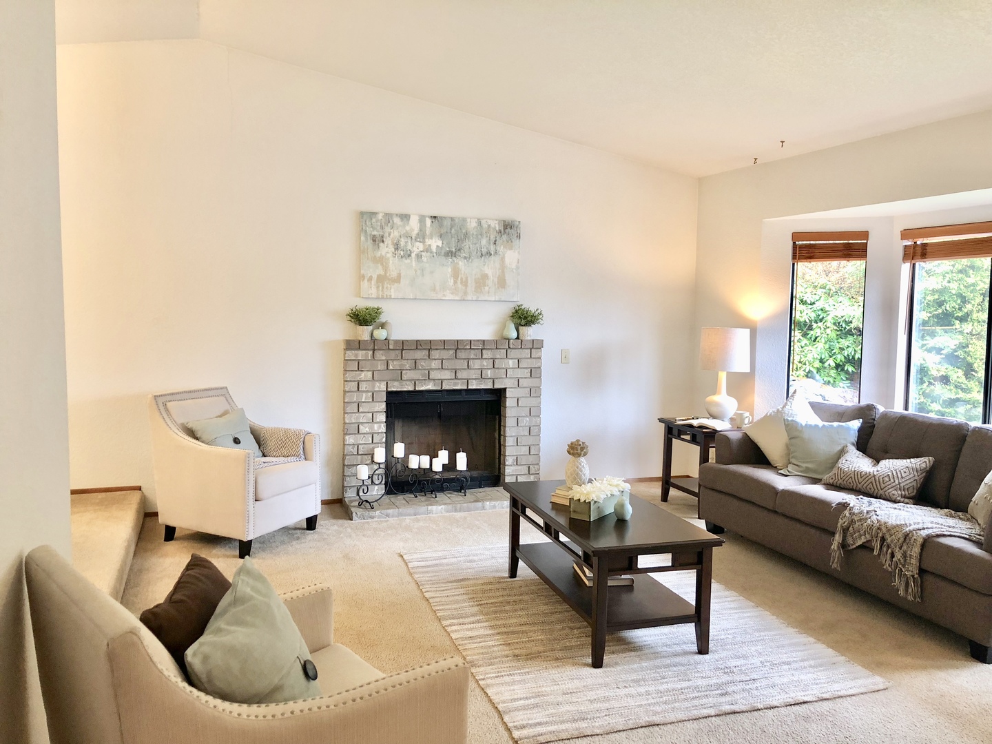 Lynnwood House: 1019 214th PL SW