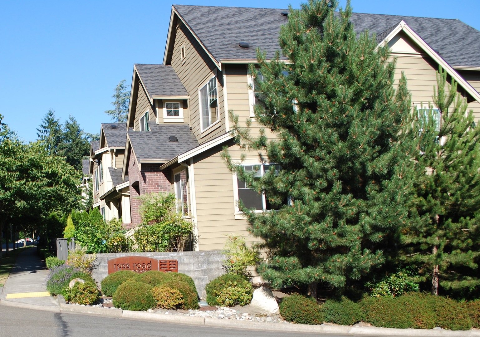 Bothell House: 10707 Ross Rd Unit D