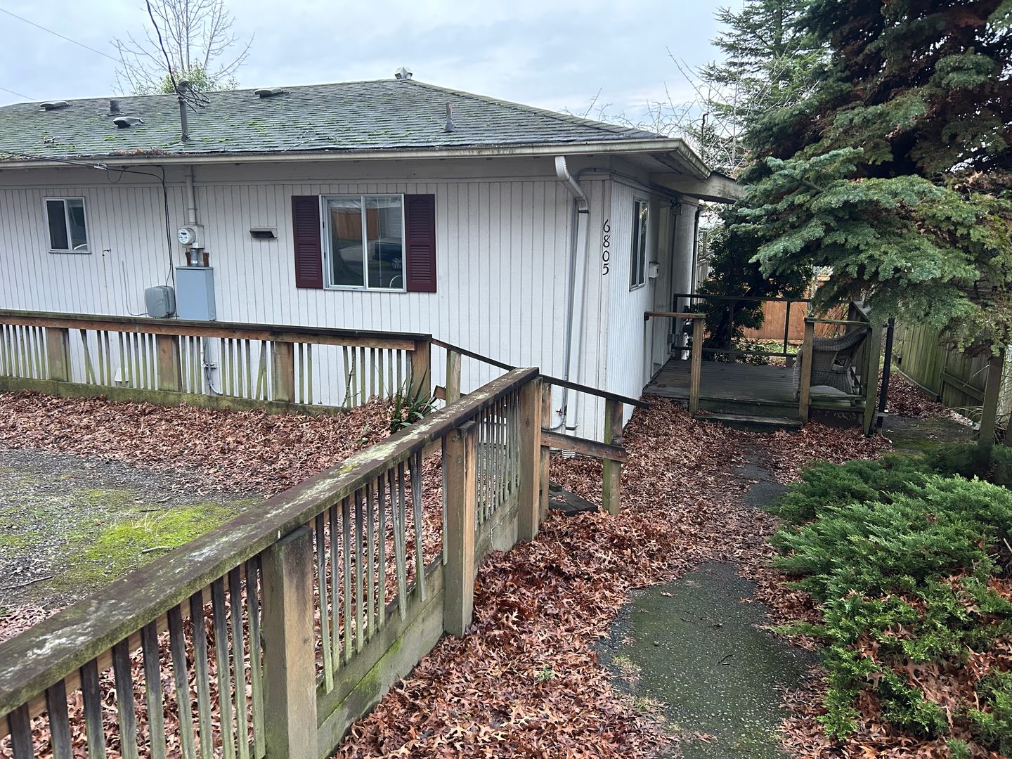 Kirkland Apartment: 10244 NE 68th Place