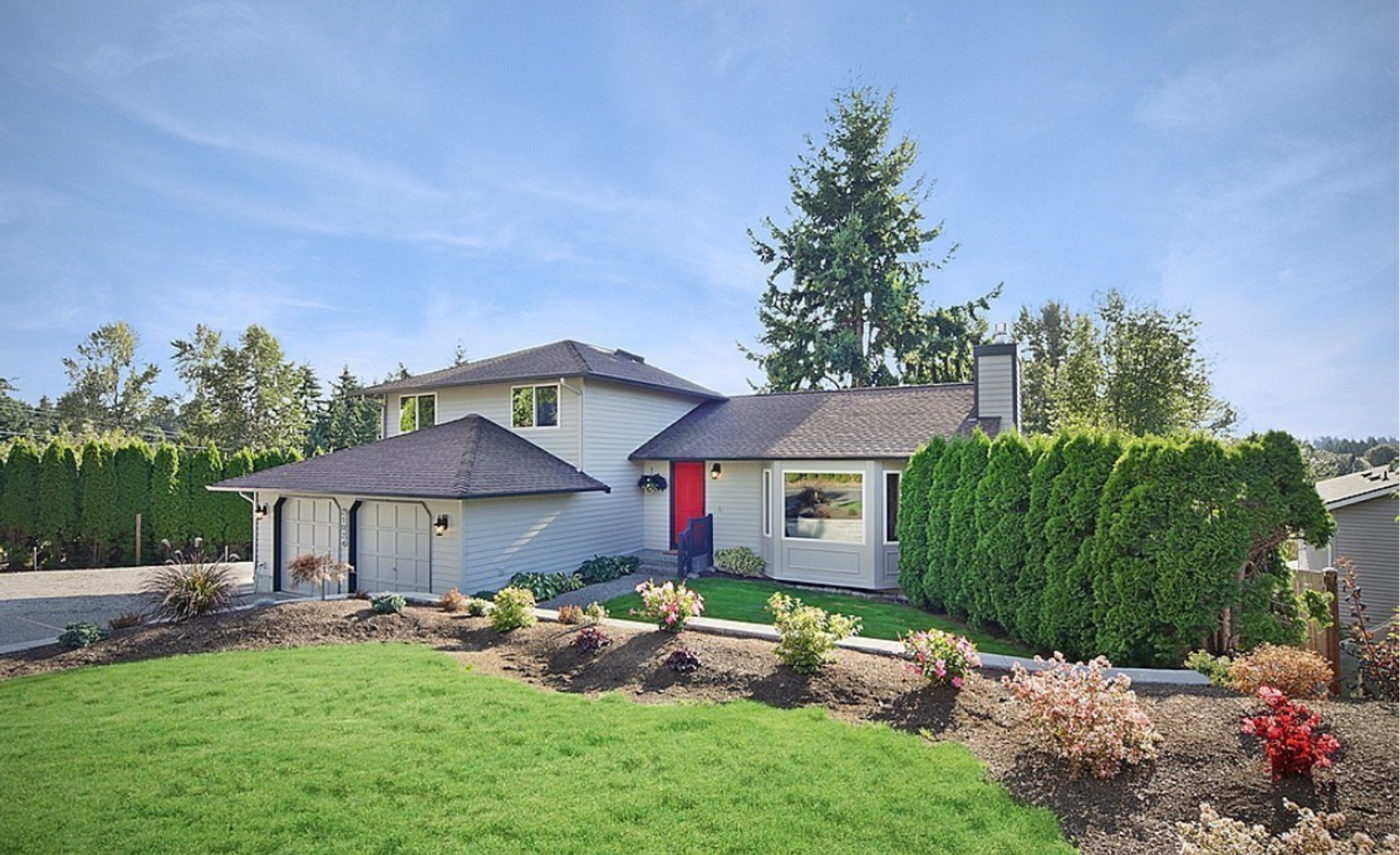 Lynnwood House: 21024 12th Ave W