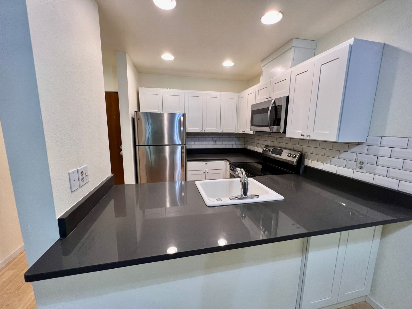 Seattle Condo: 211 Summit Ave E #S-120