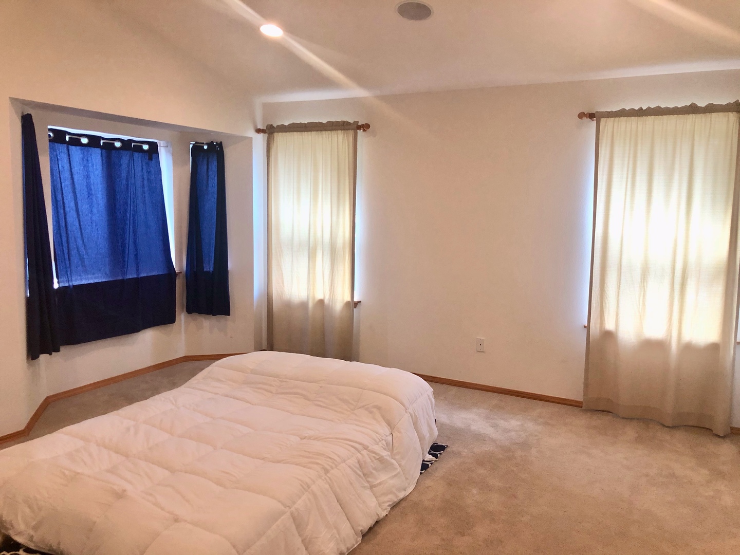 Lynnwood House: 20100 8th PL W